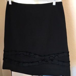 Tahari size 2 black skirt
